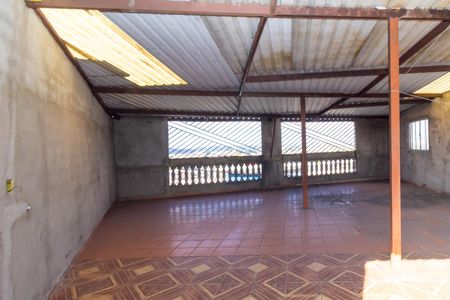 Casa à venda com 100m², 2 quartos e 3 vagasVaranda