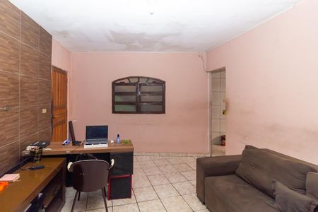 Casa à venda com 100m², 2 quartos e 3 vagasSala