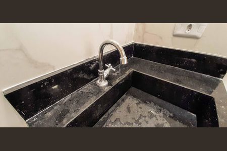 Apartamento para alugar com 52m², 2 quartos e 1 vaga Apartamento para alugar com 52m², 2 quartos e 1 vagaBanheiro