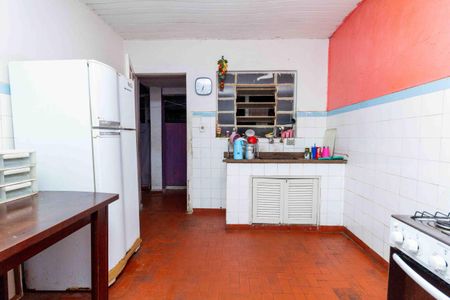 Casa à venda com 350m², 6 quartos e 2 vagas Casa à venda com 350m², 6 quartos e 2 vagasCozinha