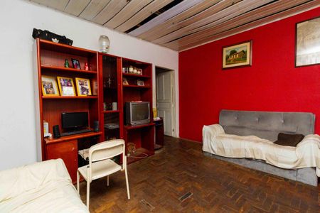 Casa à venda com 350m², 6 quartos e 2 vagas Casa à venda com 350m², 6 quartos e 2 vagasSala