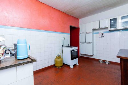 Casa à venda com 350m², 6 quartos e 2 vagas Casa à venda com 350m², 6 quartos e 2 vagasCozinha