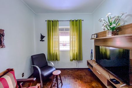 Casa à venda com 136m², 3 quartos e 2 vagasSala de TV