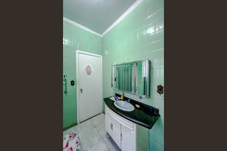 Casa à venda com 136m², 3 quartos e 2 vagasBanheiro da Suíte