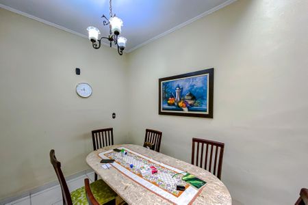 Casa à venda com 136m², 3 quartos e 2 vagasCozinha