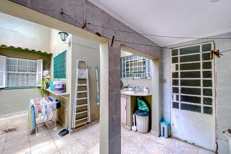 Casa à venda com 136m², 3 quartos e 2 vagasÁrea de Serviço