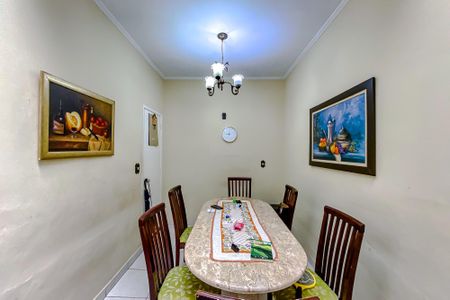 Casa à venda com 136m², 3 quartos e 2 vagasCozinha