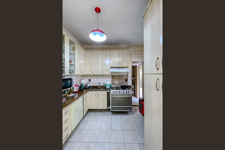 Casa à venda com 136m², 3 quartos e 2 vagasCozinha