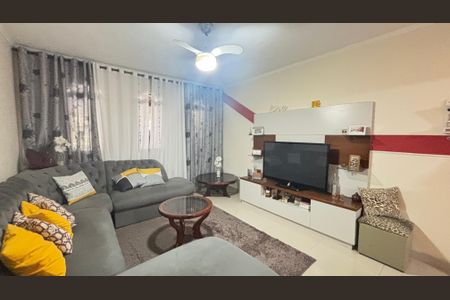 Casa à venda com 194m², 4 quartos e 2 vagasSala 