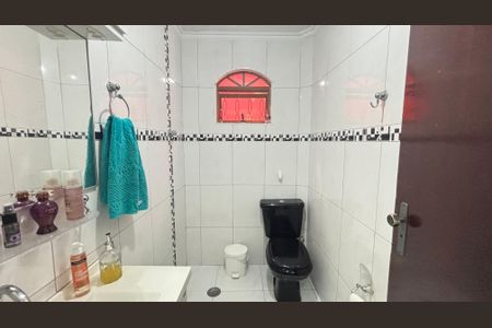 Casa à venda com 194m², 4 quartos e 2 vagasLavabo