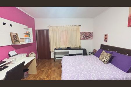 Casa à venda com 194m², 4 quartos e 2 vagasQuarto 2