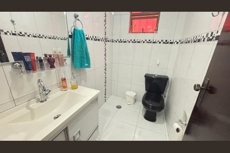 Casa à venda com 194m², 4 quartos e 2 vagasLavabo