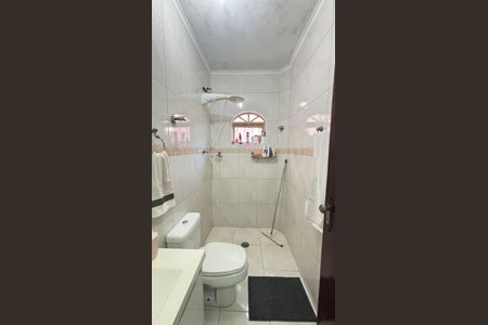 Casa à venda com 194m², 4 quartos e 2 vagasBanheiro