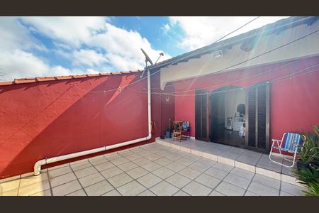 Casa à venda com 194m², 4 quartos e 2 vagasSuite Varanda