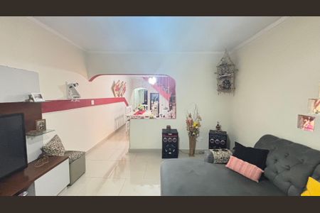 Casa à venda com 194m², 4 quartos e 2 vagasSala 