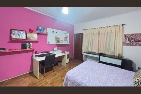 Casa à venda com 194m², 4 quartos e 2 vagasQuarto 2