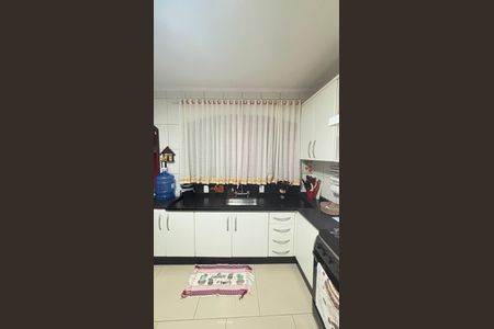 Casa à venda com 194m², 4 quartos e 2 vagasCozinha