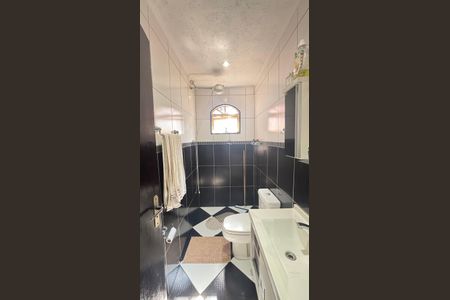 Casa à venda com 194m², 4 quartos e 2 vagasBanheiro da Suíte