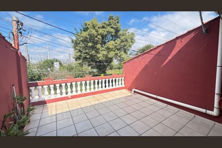 Casa à venda com 194m², 4 quartos e 2 vagasSuite Varanda