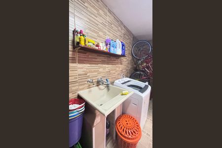 Casa à venda com 194m², 4 quartos e 2 vagasÁrea de Serviço - Quintal