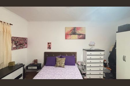 Casa à venda com 194m², 4 quartos e 2 vagasQuarto 2