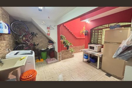 Casa à venda com 194m², 4 quartos e 2 vagasÁrea de Serviço - Quintal