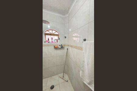 Casa à venda com 194m², 4 quartos e 2 vagasBanheiro
