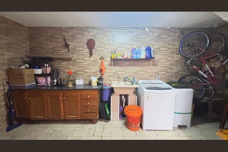 Casa à venda com 194m², 4 quartos e 2 vagasÁrea de Serviço - Quintal