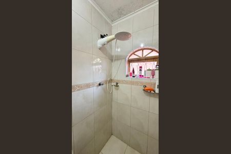 Casa à venda com 194m², 4 quartos e 2 vagasBanheiro