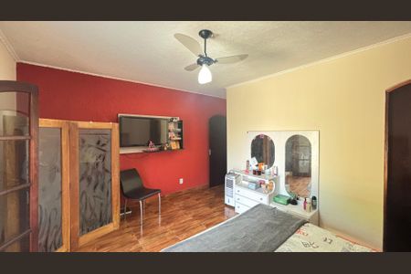 Casa à venda com 194m², 4 quartos e 2 vagasSuite