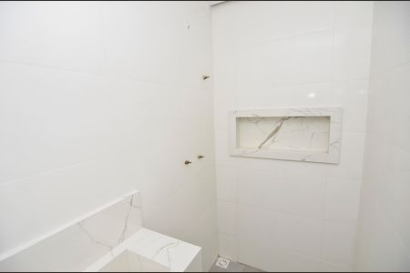 Apartamento à venda com 90m², 3 quartos e 1 vaga Apartamento à venda com 90m², 3 quartos e 1 vagaBanheiro Social