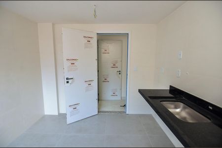 Apartamento à venda com 90m², 3 quartos e 1 vaga Apartamento à venda com 90m², 3 quartos e 1 vagaCozinha