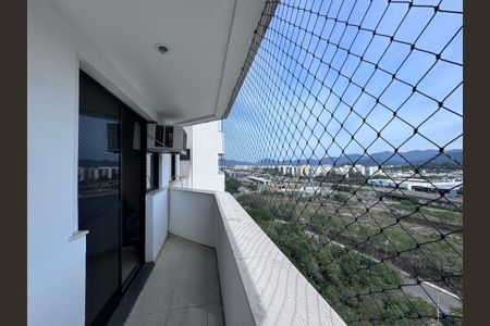 Apartamento à venda com 84m², 2 quartos e 2 vagasVaranda