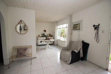 Casa à venda com 300m², 4 quartos e 2 vagasSala 1