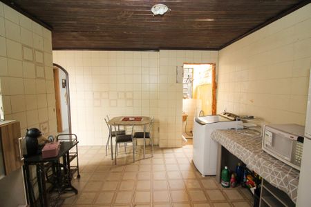 Casa à venda com 300m², 4 quartos e 2 vagasCozinha 2