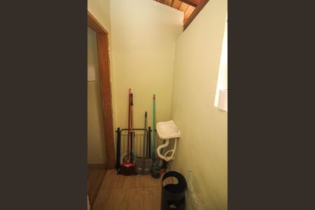 Casa à venda com 300m², 4 quartos e 2 vagasLavabo 2