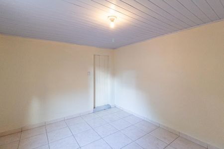 Casa à venda com 305m², 3 quartos e 2 vagas Casa à venda com 305m², 3 quartos e 2 vagasSala/Quarto