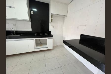 Apartamento à venda com 93m², 3 quartos e 2 vagasCozinha