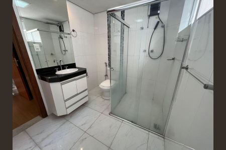 Apartamento à venda com 93m², 3 quartos e 2 vagasBanheiro