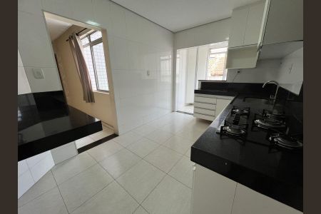 Apartamento à venda com 93m², 3 quartos e 2 vagasCozinha