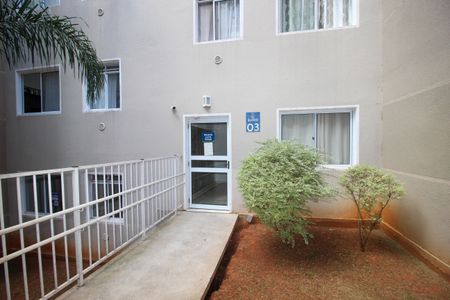 Apartamento para alugar com 48m², 2 quartos e 1 vaga Apartamento para alugar com 48m², 2 quartos e 1 vagaFachada