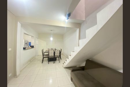 Casa à venda com 130m², 3 quartos e 3 vagasSala