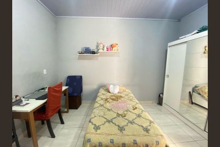 Casa à venda com 130m², 3 quartos e 3 vagasBanheiro Suite 2