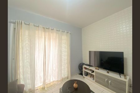 Casa à venda com 130m², 3 quartos e 3 vagasSala