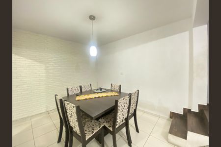 Casa à venda com 130m², 3 quartos e 3 vagasSala