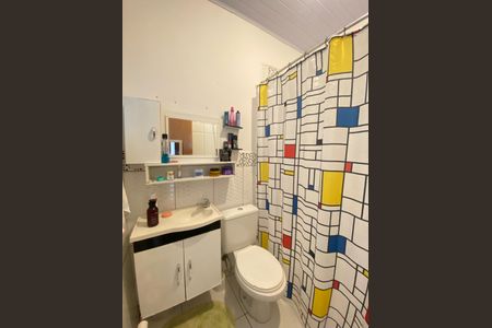 Casa à venda com 130m², 3 quartos e 3 vagasBanheiro Suite 1