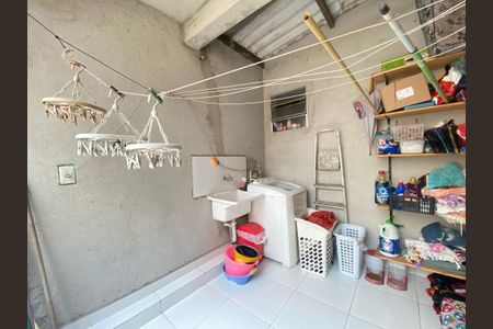 Casa à venda com 130m², 3 quartos e 3 vagasÁrea de Serviço