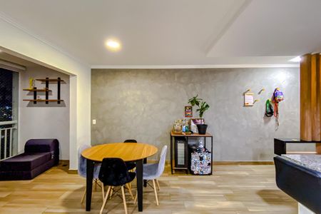 Apartamento à venda com 65m², 2 quartos e 1 vagaSala
