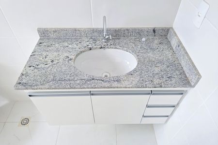 Apartamento para alugar com 64m², 2 quartos e 1 vaga Apartamento para alugar com 64m², 2 quartos e 1 vagaBanheiro da Suíte 1