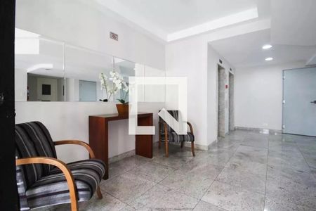 Apartamento para alugar com 118m², 2 quartos e 2 vagasHall social